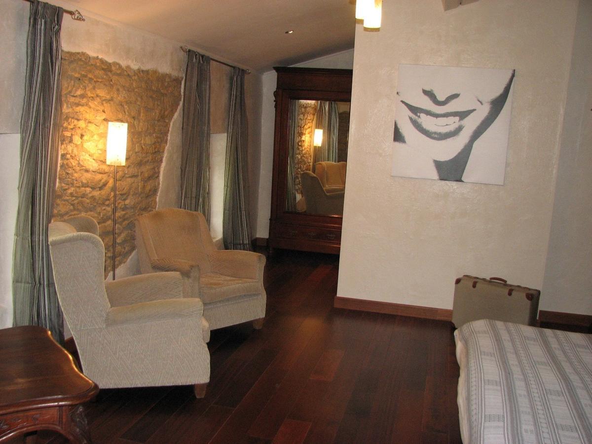 Chambres D'Hotes Domaine Saint-Joly Lasbordes Стая снимка